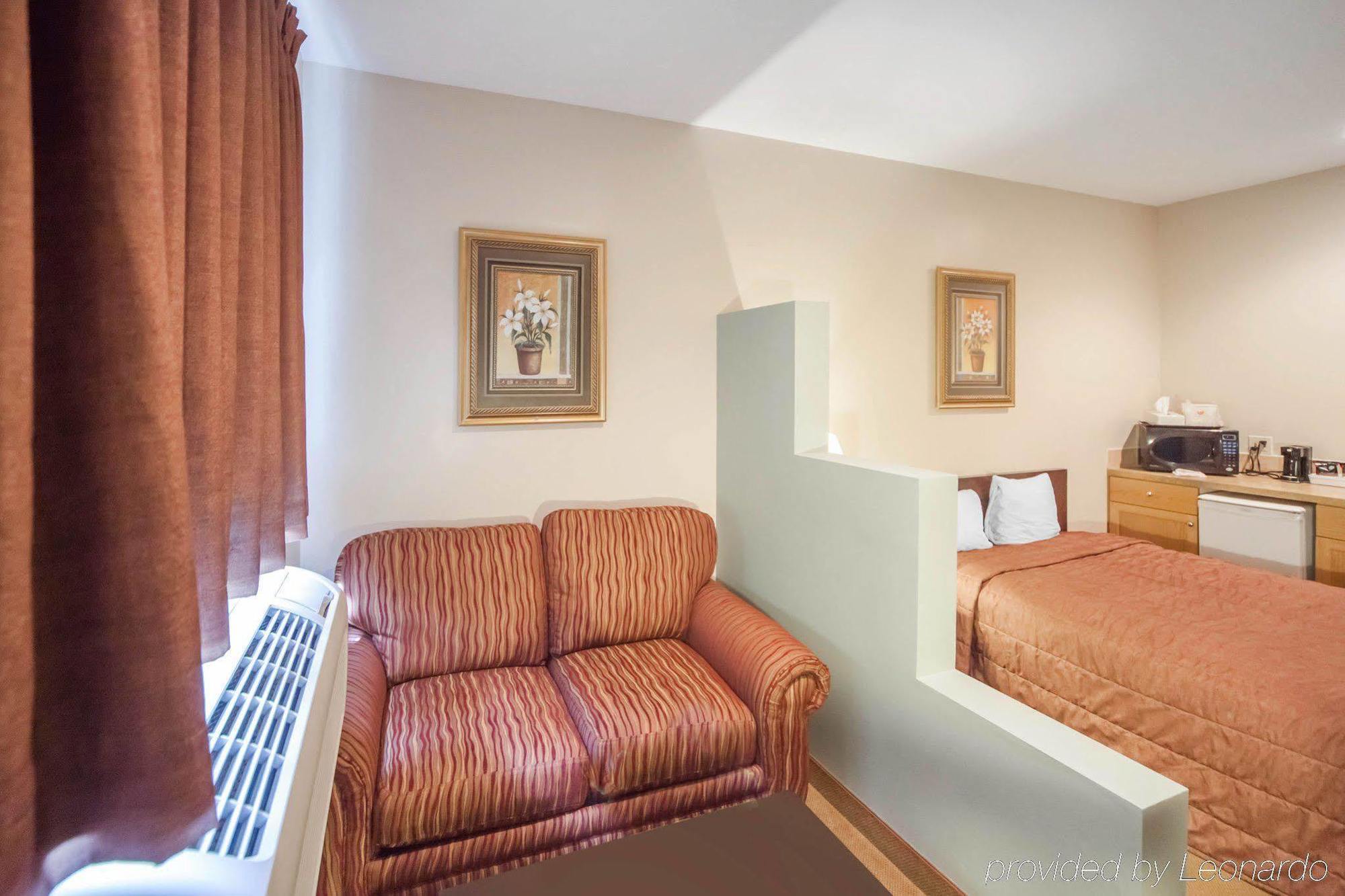 Econo Lodge Inn & Suites Innisfail Exterior foto